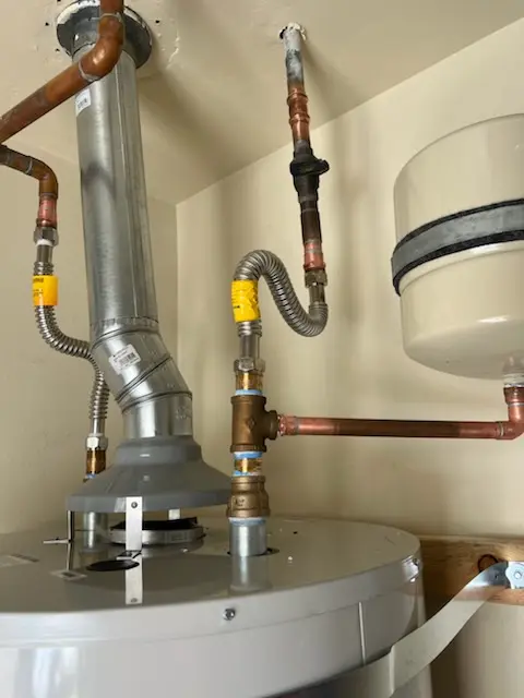 Water heater installation and plumbing repair in Highland View
